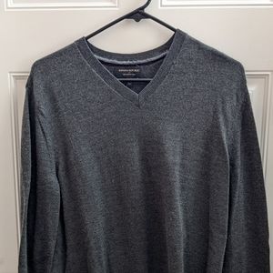 Banana Republic V Neck Gray Sweater Large